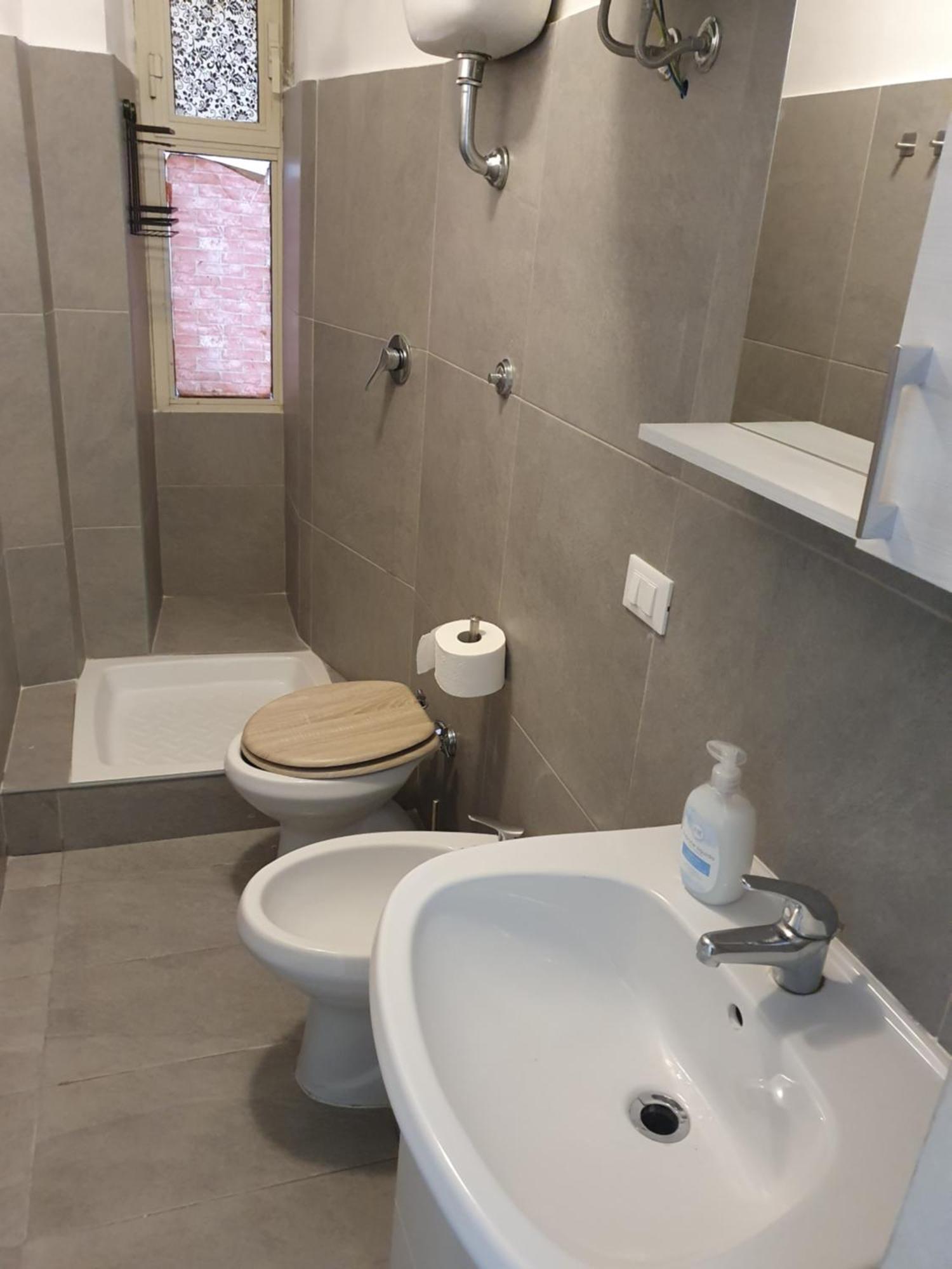 Frank 35 Hostel Рим Екстериор снимка
